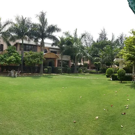 Green Villa Bed & Breakfast-2
